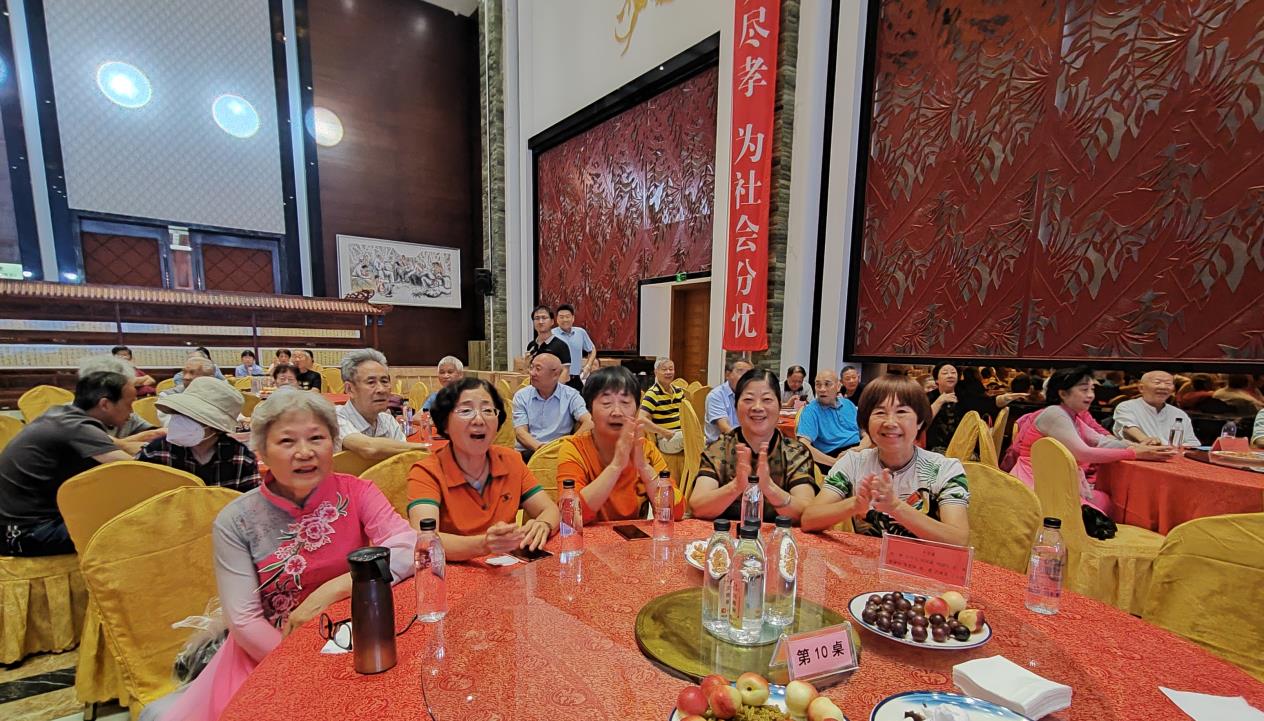 中国尊龙集团